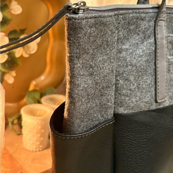 Relic Gray and Black Tote Bag with Two-Tone Design - Picture 4 of 14